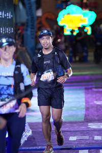 BIB: 5427
                            <button type="button" onclick="openModal(26234299)" class="btn btn-primary btn-sm float-right btn-popup" data-toggle="modal" data-target=".modal-high-quality">
                        <i class="fas fa-shopping-cart"></i> Add to Cart
                    </button>
                                            <button type="button" onclick="isThisMe(26234299, true)" class="btn btn-success btn-sm float-right btn-popup btn-isme hidden" data-toggle="tooltip" data-placement="bottom" title="นี่คือรูปของคุณใช่ไหม คลิกที่นี่เพื่อเอาเข้าอัลบั้ม">
                        <i class="fas fa-plus"></i> Add to album
                    </button>
                    <button type="button" onclick="isThisMe(26234299, false)" class="btn btn-warning btn-sm float-right btn-popup btn-isnotme hidden">
                        <i class="fas fa-ban"></i> Remove from album
                    </button>